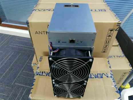 Selling Bitmain Antminer S9 14th with PSU Chat 17622334358